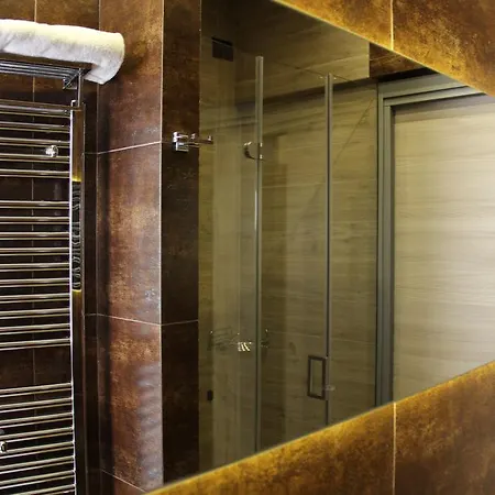 Hotel In 3*