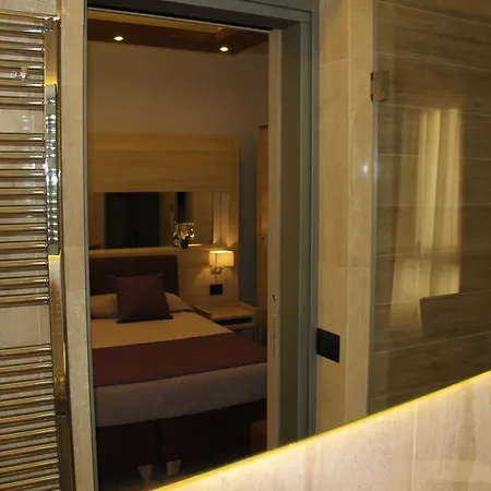 Hotel In 3*