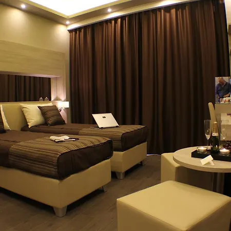 Hotel In 3*